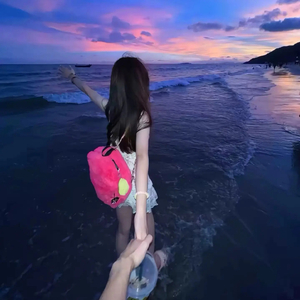 妲己把裤子脱了打开腿让人
